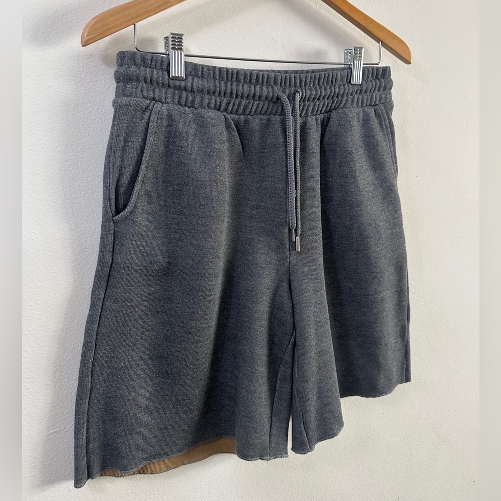 ZARA Charcoal Rough Hem Athletic Shorts SIZE LARGE Comfort Athleisure Pockets